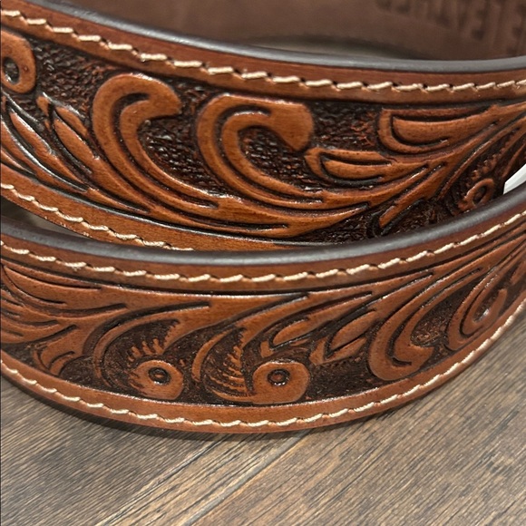 Montauk Genuine Leather Tooled Western Rodeo,filigree buckle,single stitch edge - Picture 3 of 10
